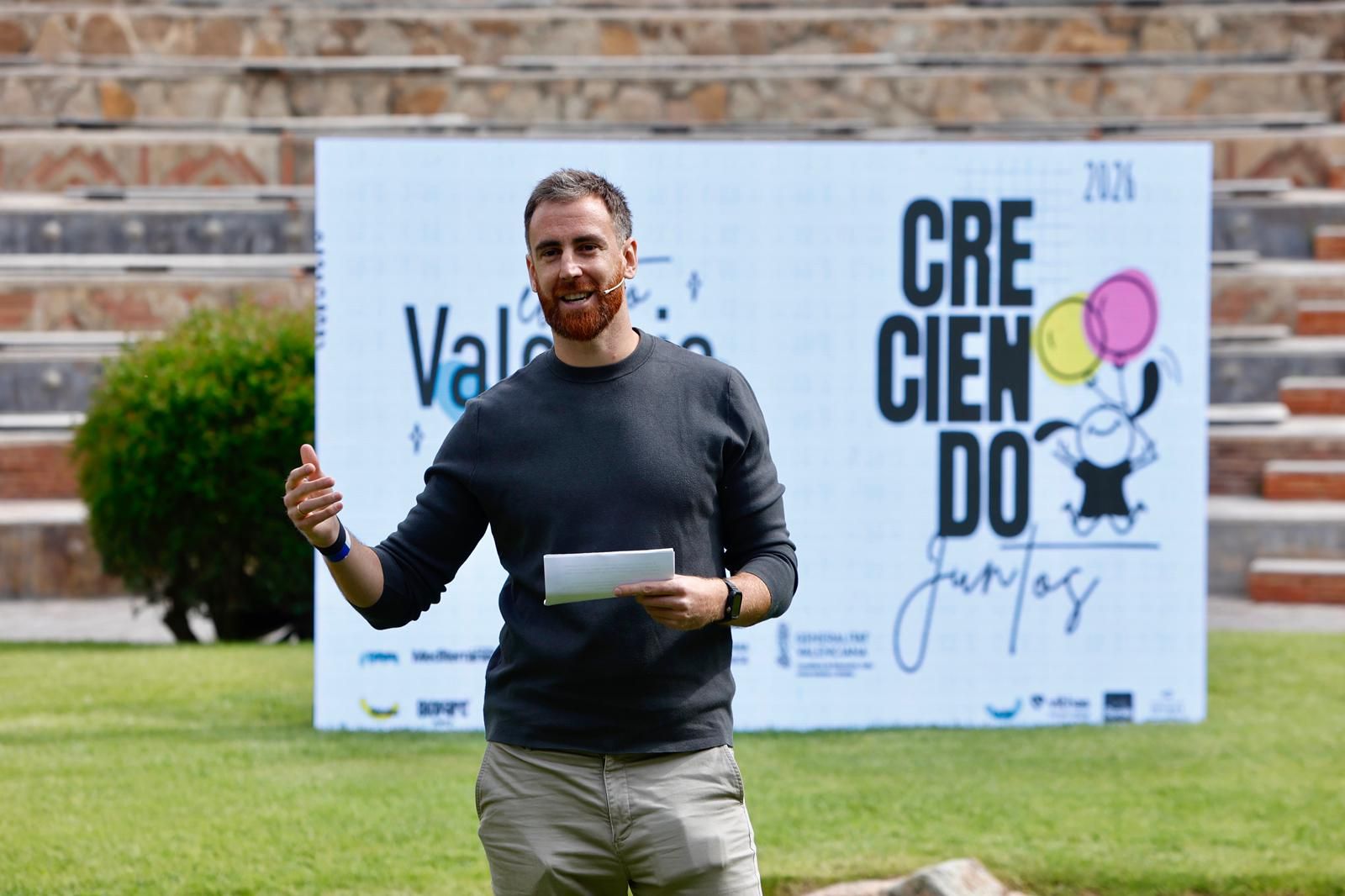 El ex jugador de baloncesto Víctor Claver durante su ponencia. / Miguel Ángel Montesinos